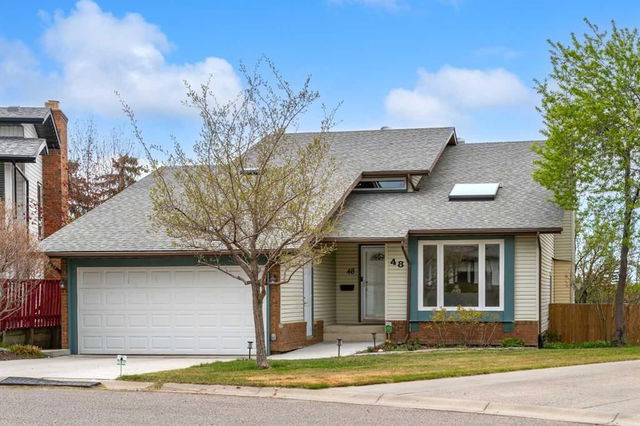 48 Hawkwood Way