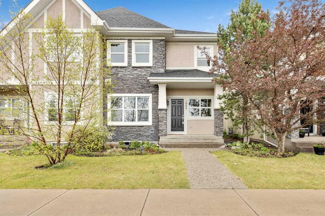 1042 Wentworth Rise