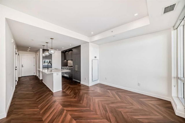 607 - 8445 Broadcast Avenue