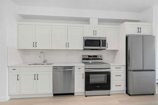 411 - 70 Sage Hill Walk