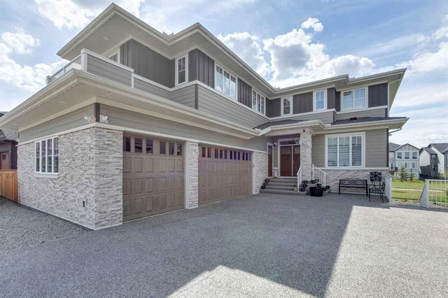 22 Legacy Woods Crescent