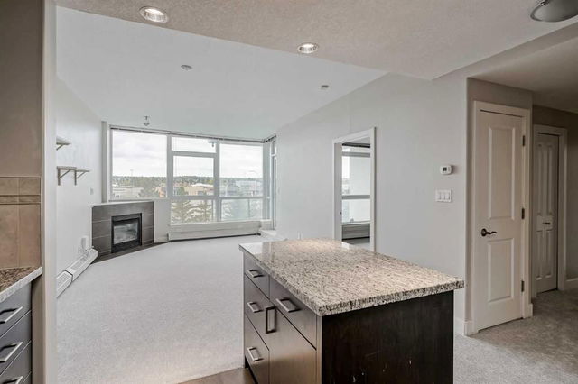 405 - 77 Spruce Place