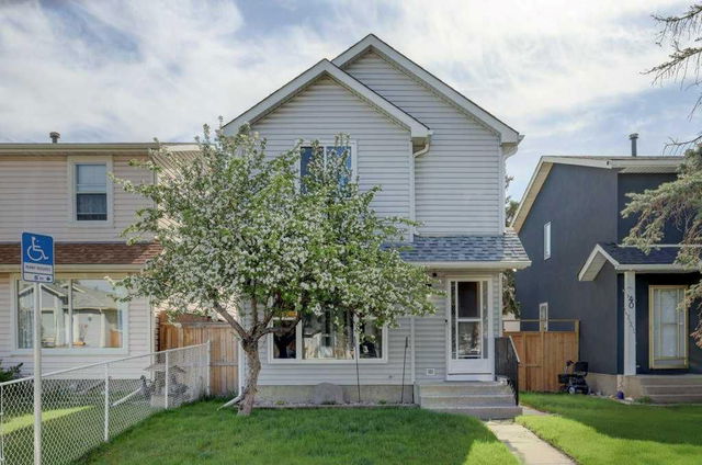 44 Castlegreen Close