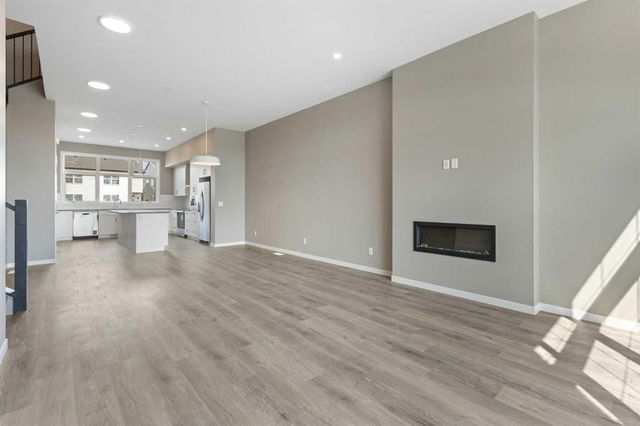 415 Hotchkiss Manor