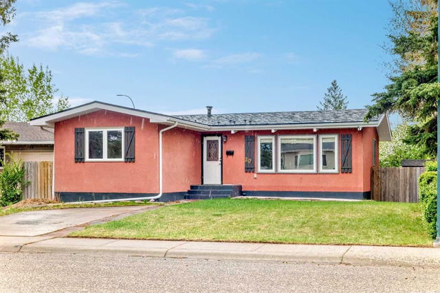 80 Bracebridge Crescent