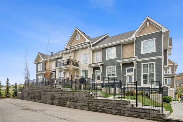 1112 Cranbrook Walk