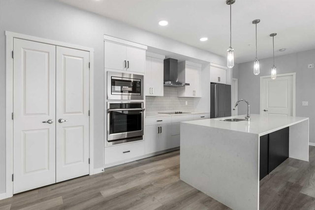 2209 - 42 Cranbrook Gardens SE
