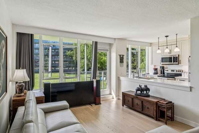 303 - 3204 Rideau Place
