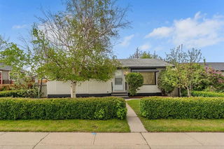 1512 Robson Crescent