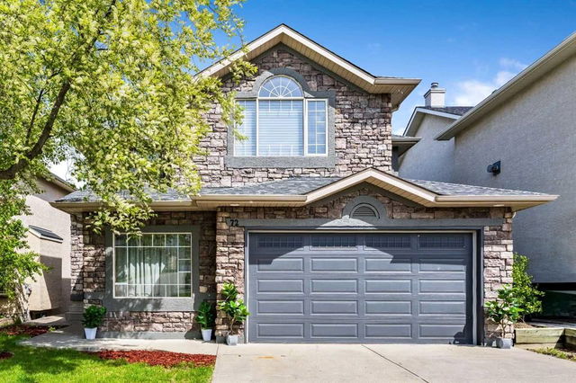 72 Strathridge Close