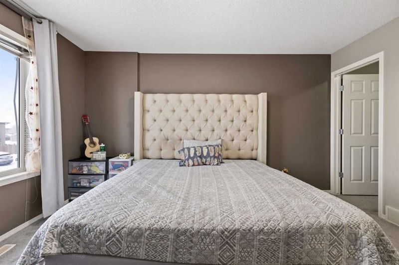16 Saddlebrook Place NE, Calgary, Alberta