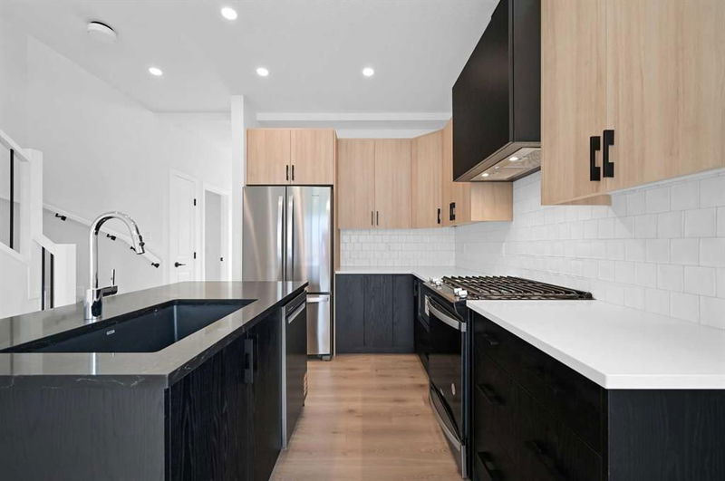 14520 24 Street NW, Calgary, Alberta