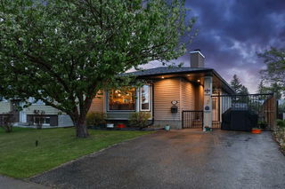 1711 Pinetree Crescent