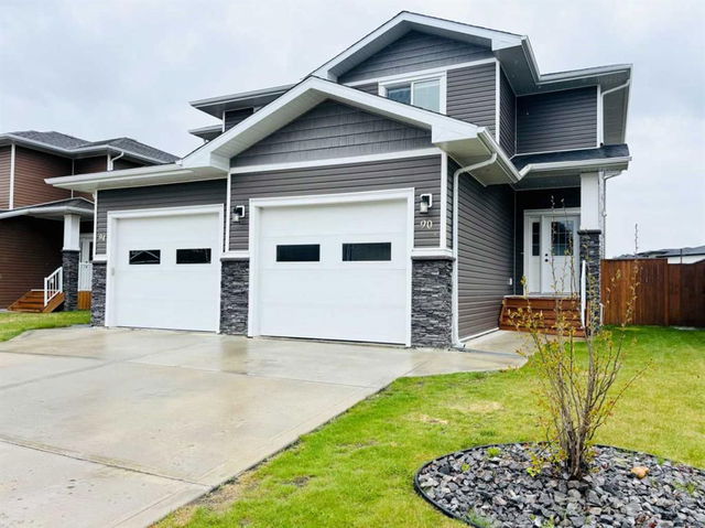 90 Ranchers Close