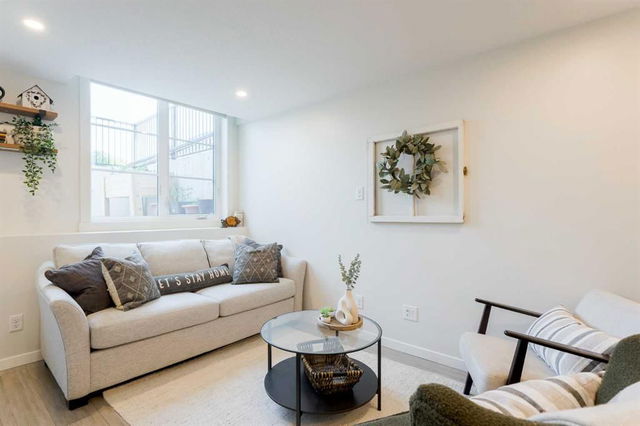 104 - 260 Rowley Way