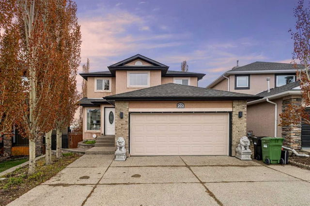 202 Royal Birkdale Crescent