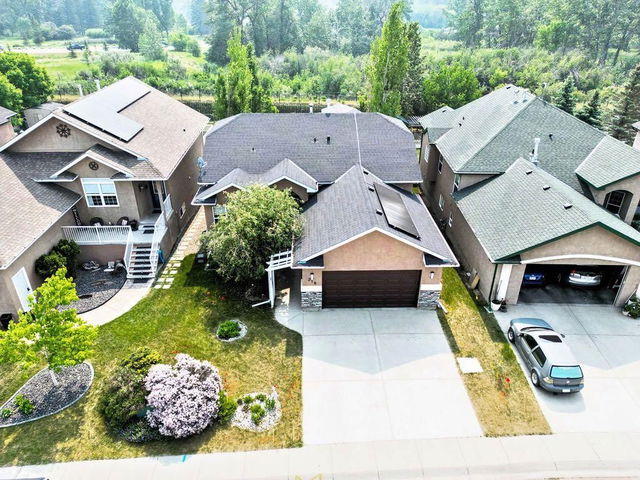316 Lineham Acres Drive NW