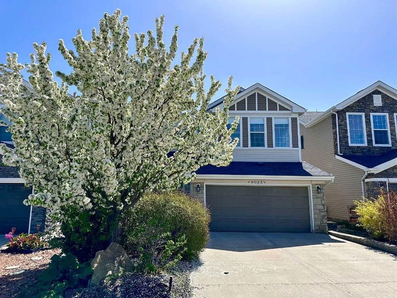 8025 Cougar Ridge Avenue SW, Calgary, Alberta