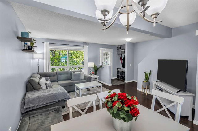 555 Queenston Gardens