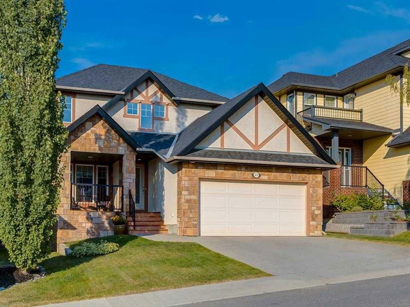 40 Crestmont Way SW, Calgary, Alberta