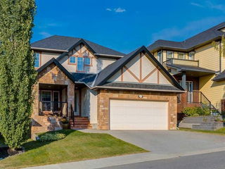 40 Crestmont Way