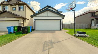 146 Saddlecrest Close