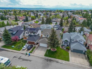 393 Hawktree Circle