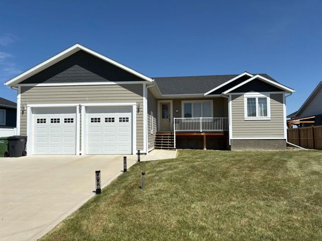 73 Copperleaf Bay