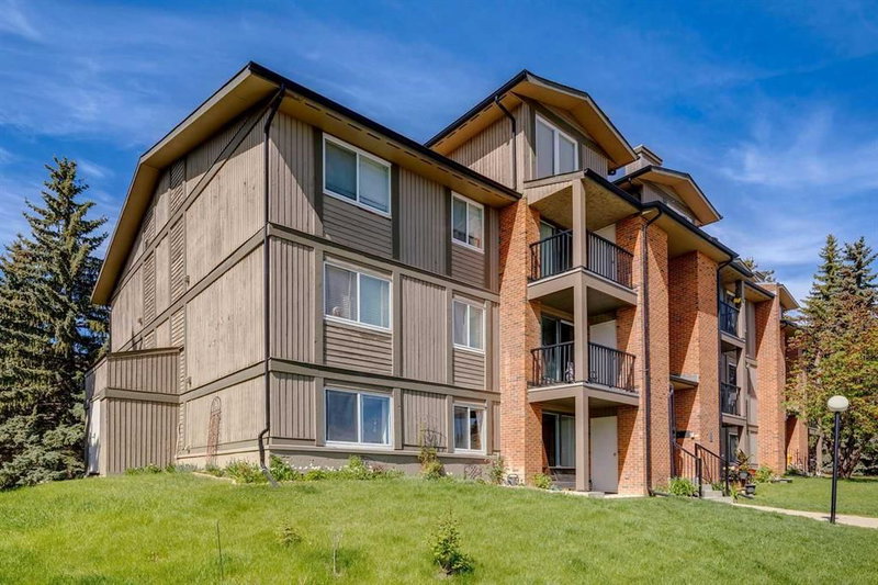 Listing at 511, 6400 Coach Hill Road SW, Coach Hill