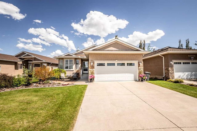 442 Riverside Green