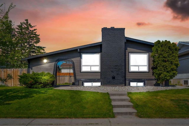 5079 whitestone Way
