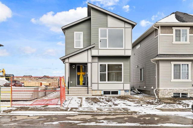1126 Chinook Winds Circle SW