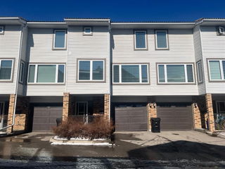 93 Coachway Gardens