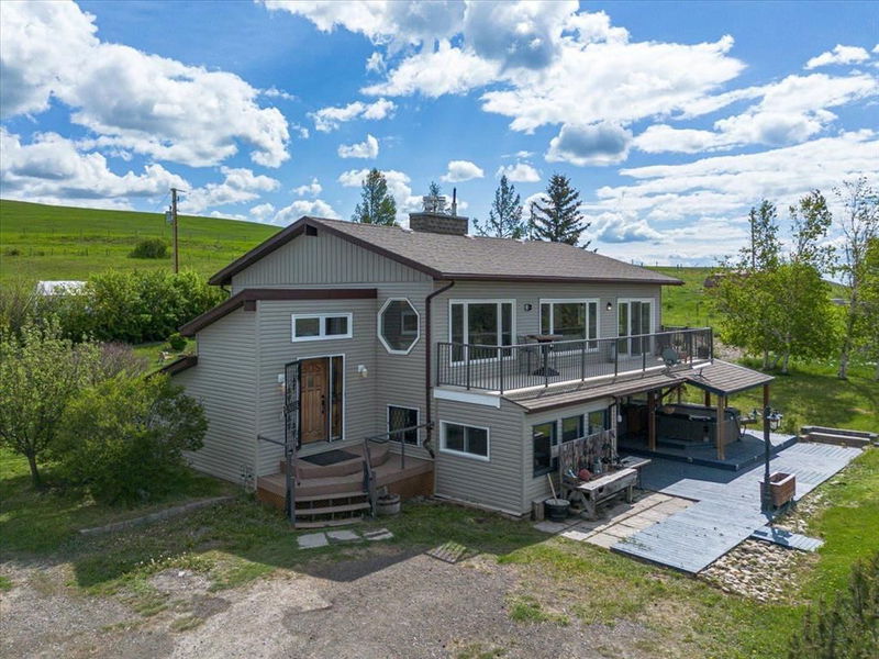 144028 Highway 549 W, Rural Foothills County, Alberta