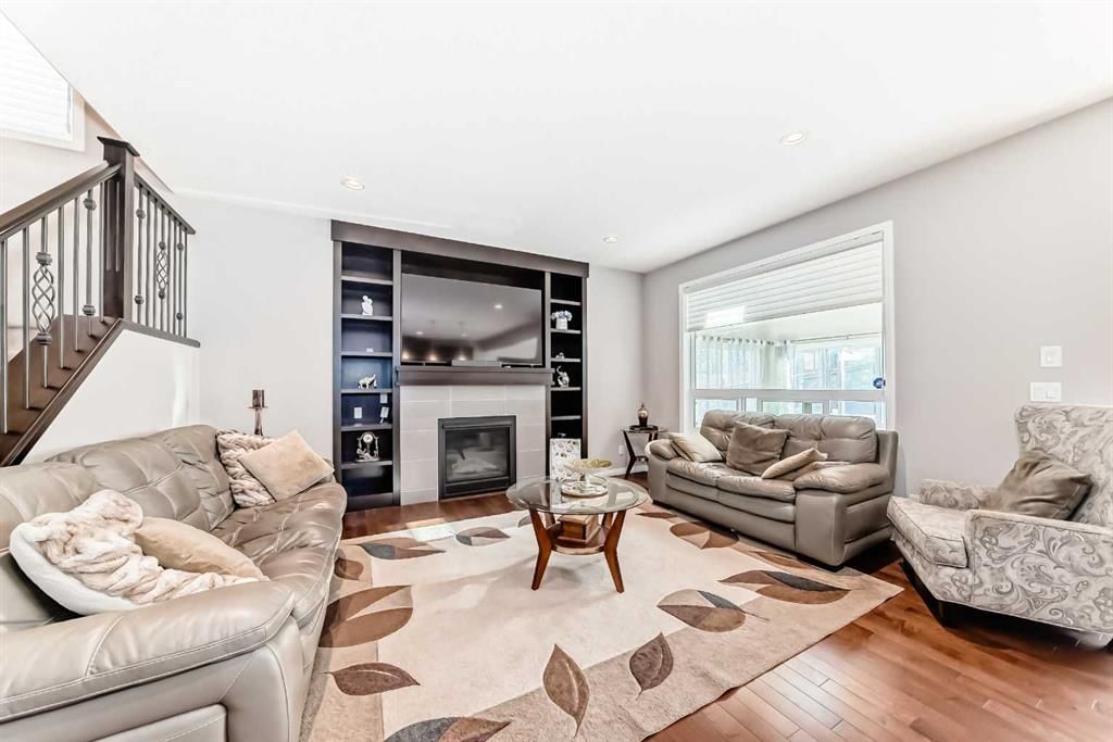 Listing Image 12