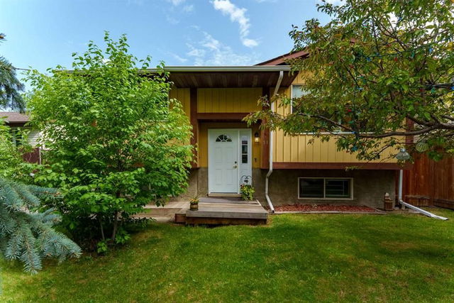11 Ogmoor Place