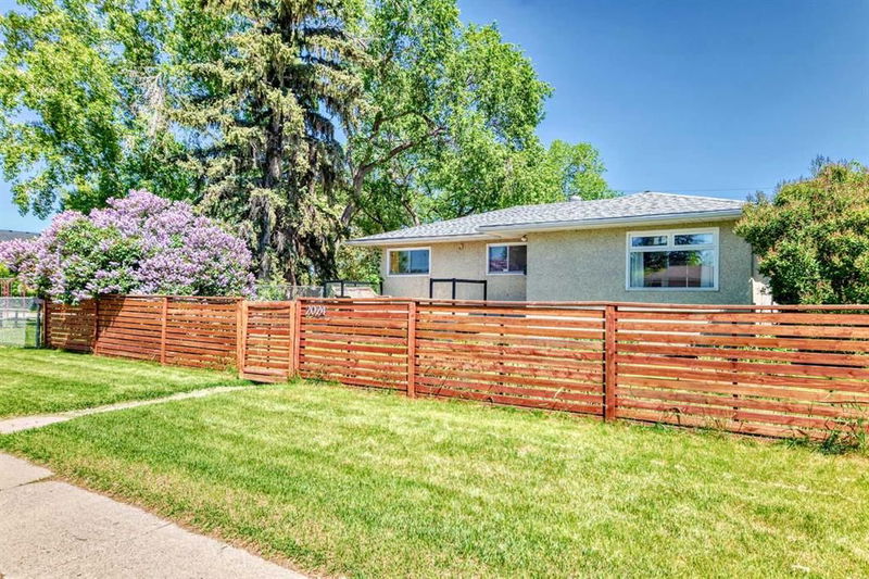 2024 45 Street SE, Calgary, Alberta