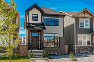 202 Magnolia Square