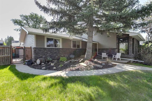 83 Lock Crescent