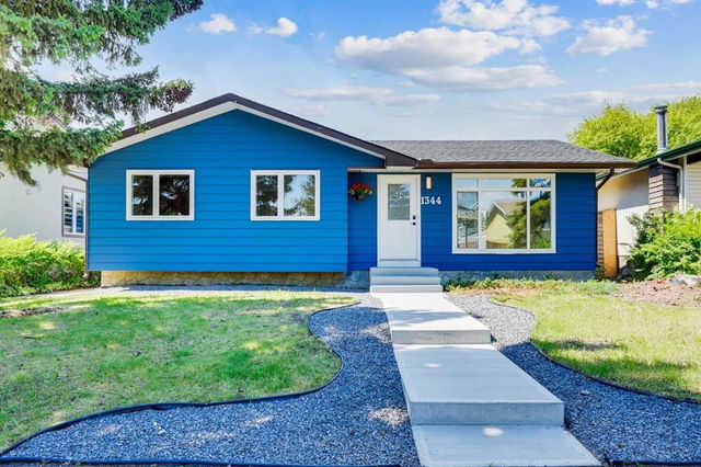 1344 Lake Michigan Crescent