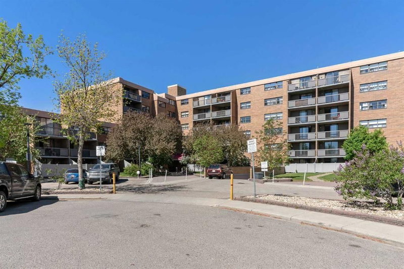 Apartment at 303, 30 Mchugh Court NE, Mayland Heights — listing photo