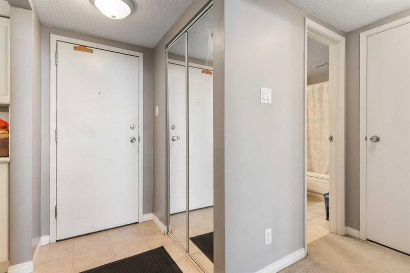 303, 30 Mchugh Court NE, Mayland Heights — photo 3