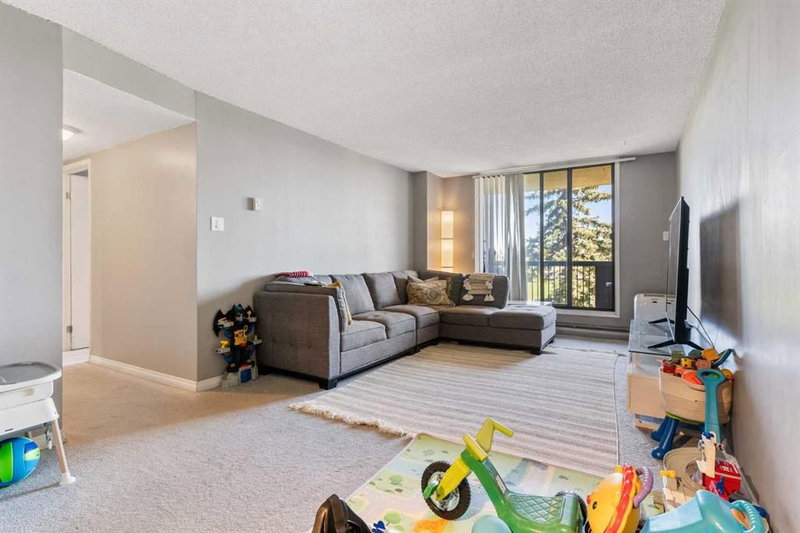 303, 30 Mchugh Court NE, Mayland Heights — interior photo 7