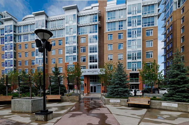 110 - 24 Varsity Estates Circle