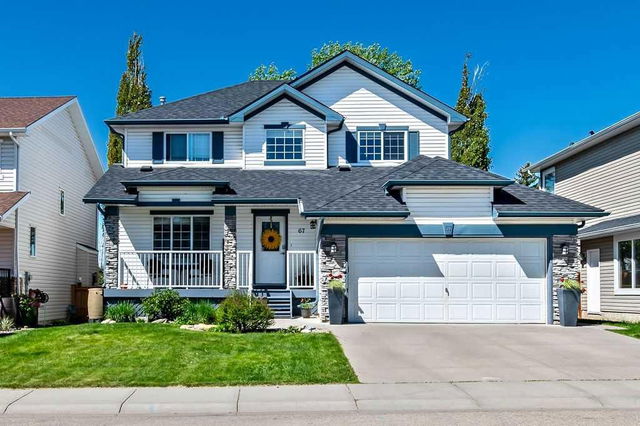 67 Crystalridge Crescent