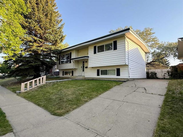 400 McMaster Boulevard