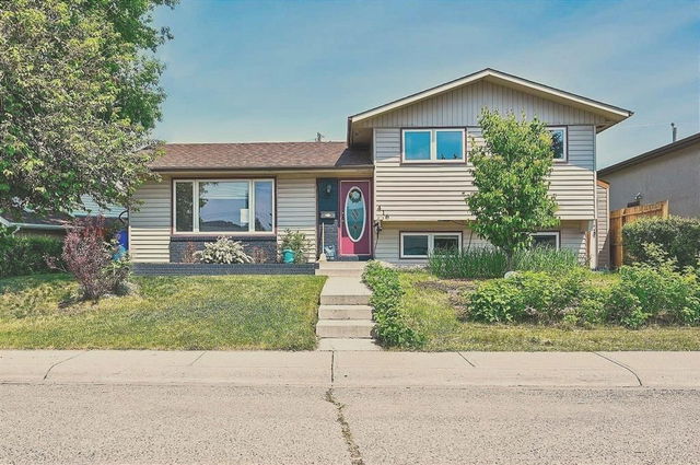 416 Penbrooke Crescent