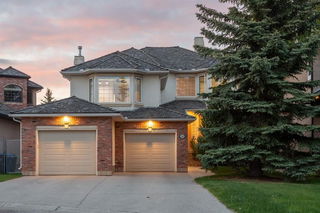 210 Evergreen Mews