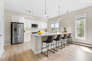 111 - 100 Auburn Meadows Manor