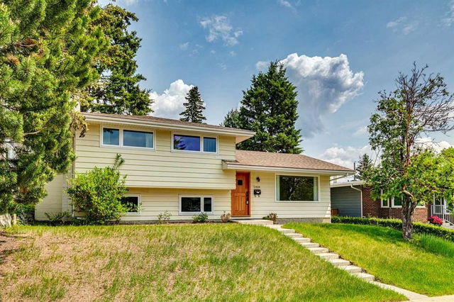 5808 Lakeview Drive